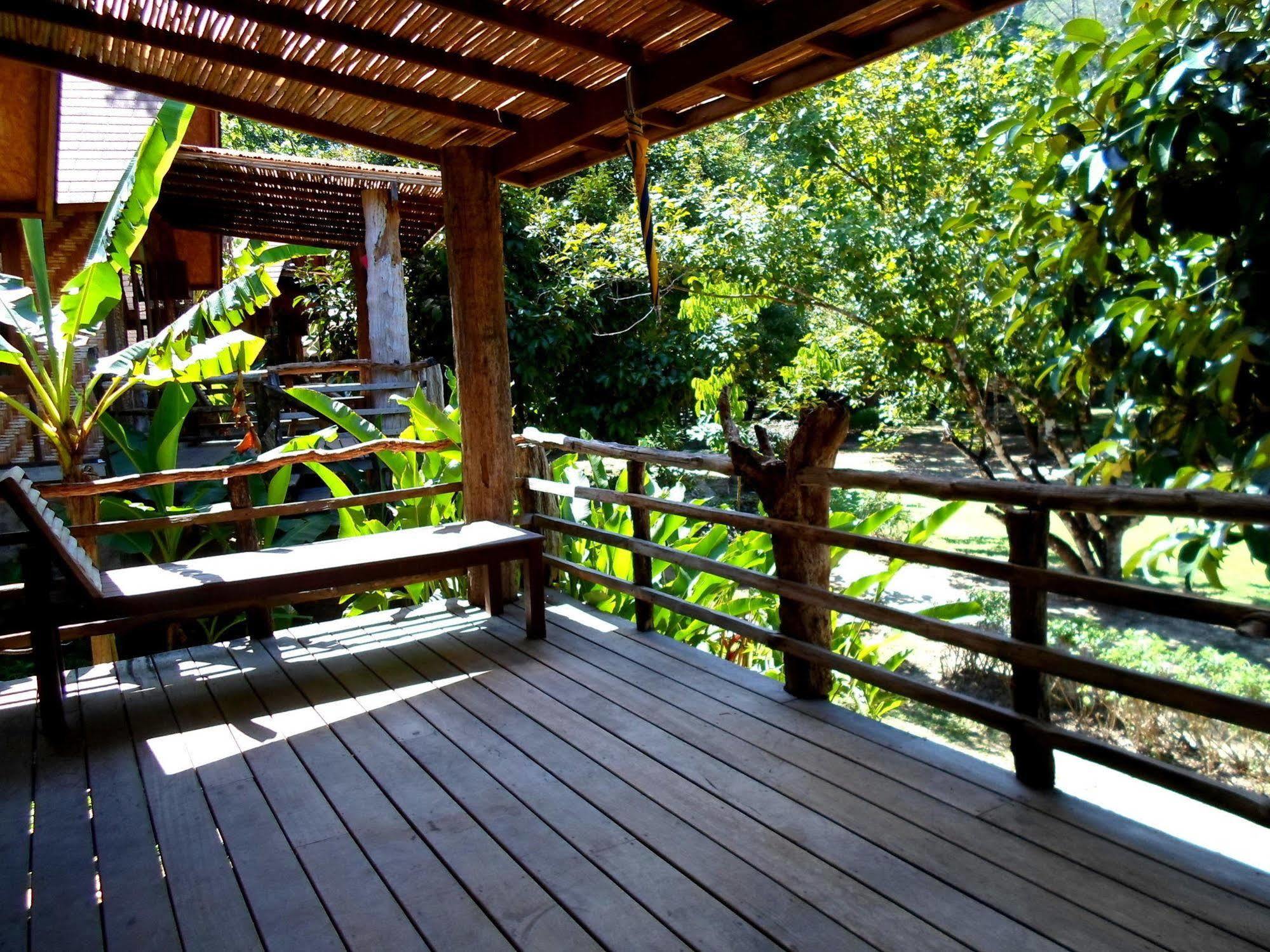 The Cliff & River Jungle Resort Phanom Bagian luar foto