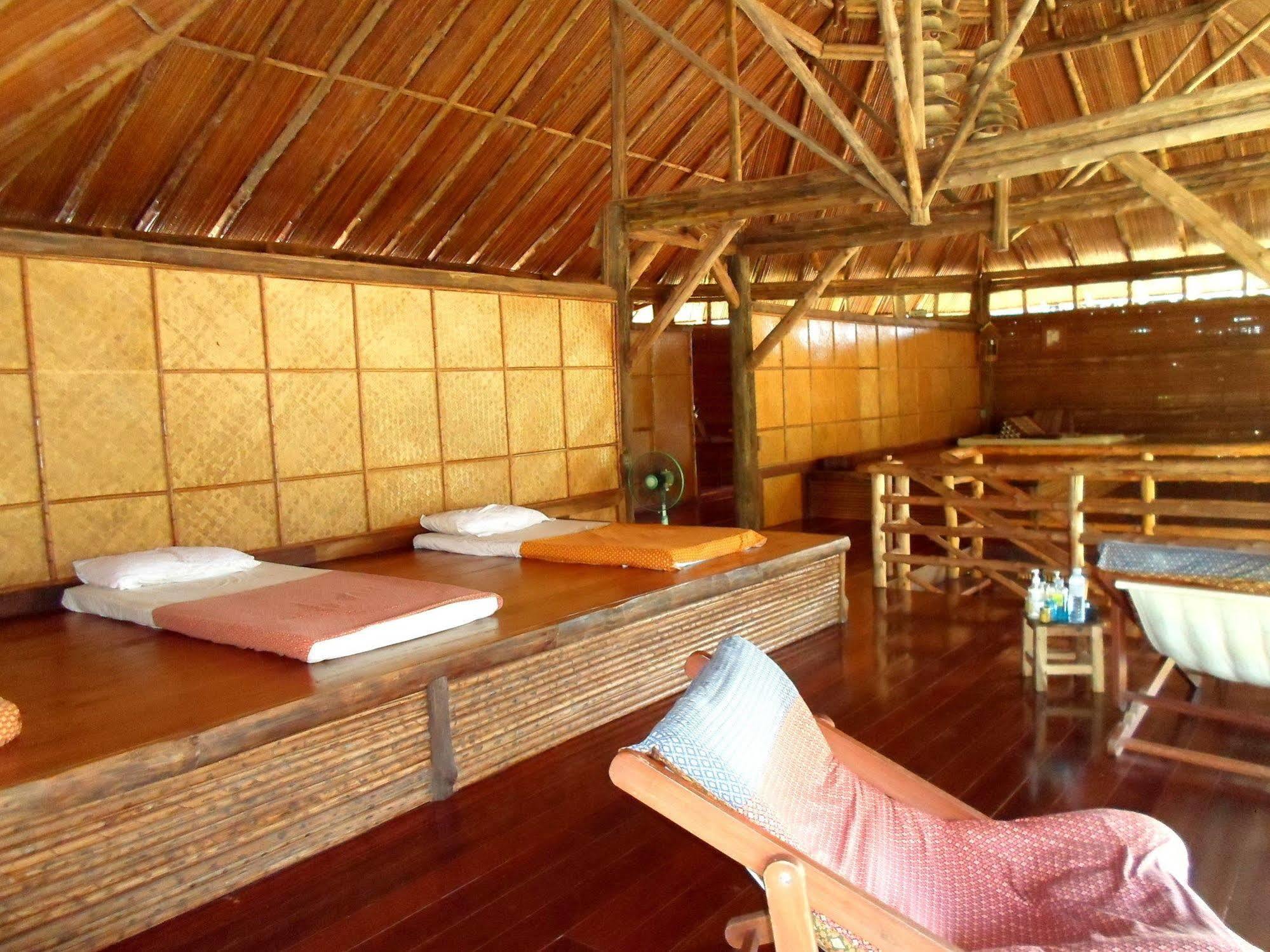 The Cliff & River Jungle Resort Phanom Bagian luar foto